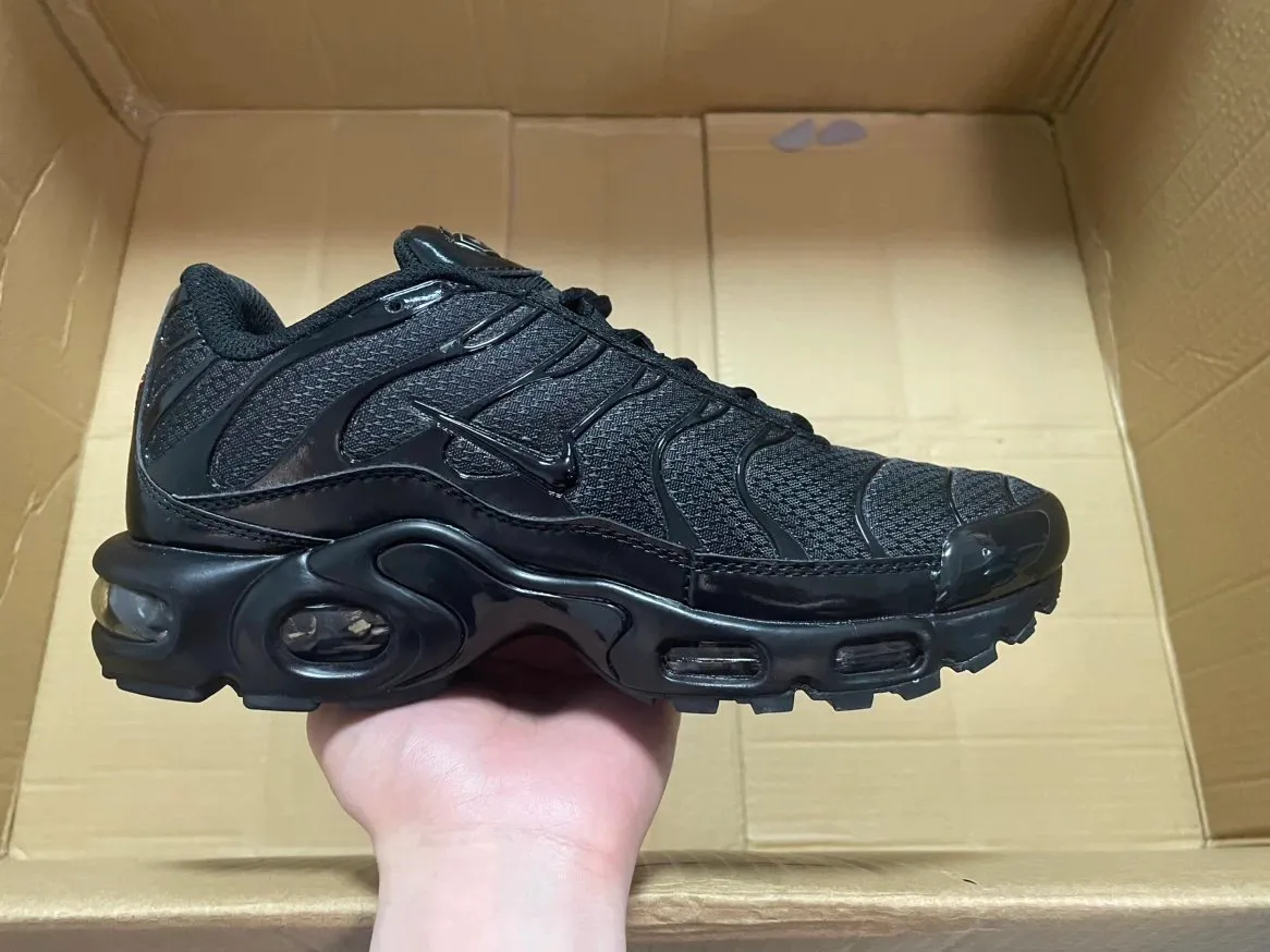 NK SWOOSH air max plus